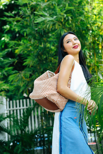 Buslo Checkerboard Tan & Beige