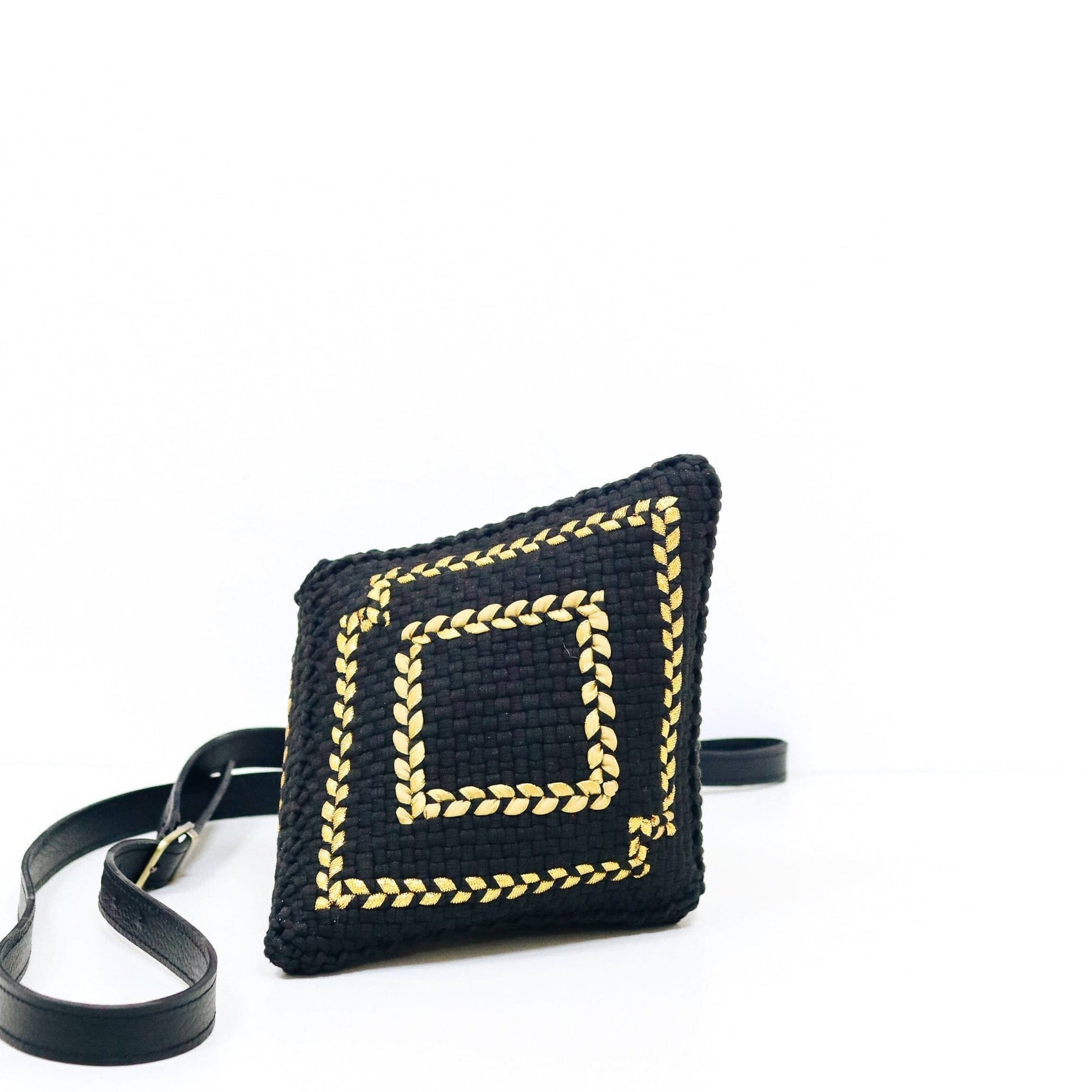 Pusô Black & Gold Fashion Rags2Riches