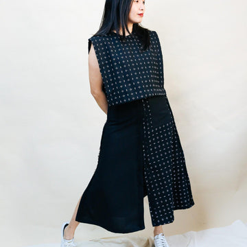 [Ready Today] 4-Way A-Line Skirt Black & Sinukitan