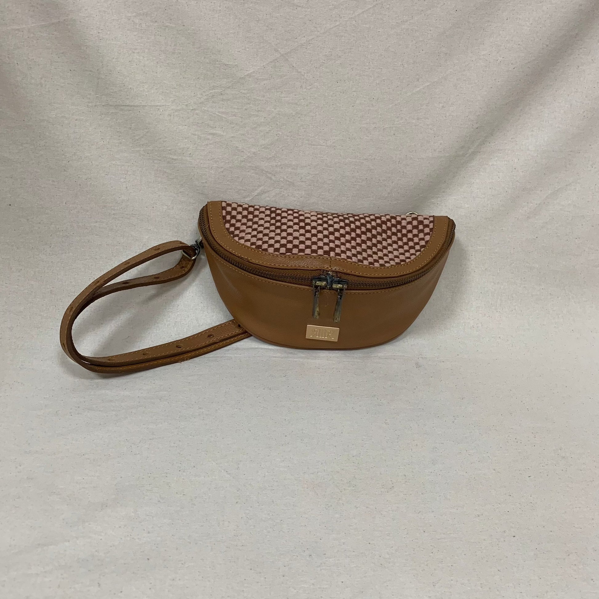 [SAMPLE] Noah Fanny Pack Tan Fashion Rags2Riches