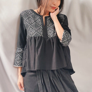 Gabi Blouse in Black