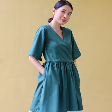 [SAMPLE] The Relaxed Wrap Dress Emerald