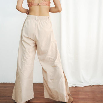 The Wide Pleated Trousers Sand